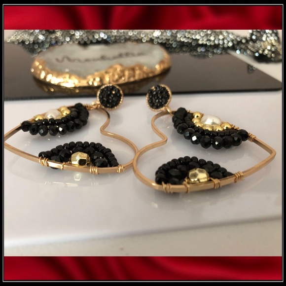 NEW GOLD ONYX & PEARL WIRE WRAP STATEMENT HEART BOHO EARRINGS - Picture 4 of 5